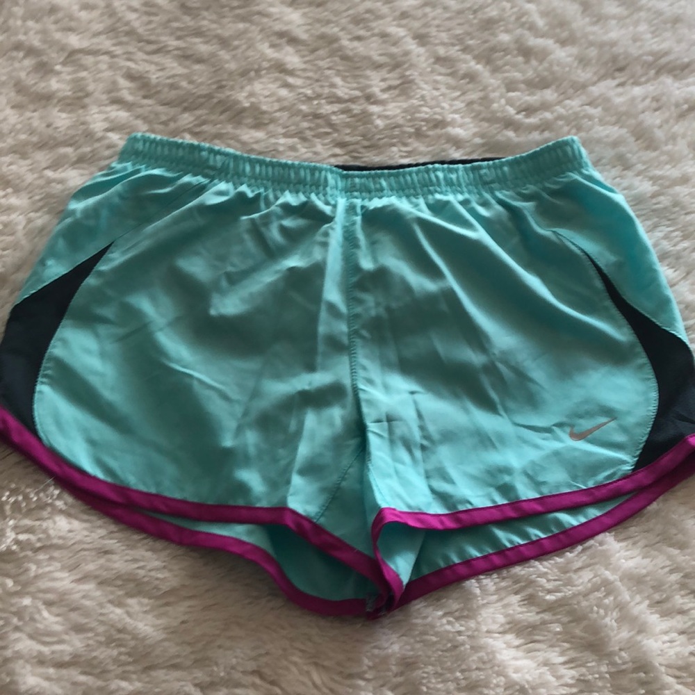 NWT Nike Pro Dri Fit stay cool turquoise women’s shorts